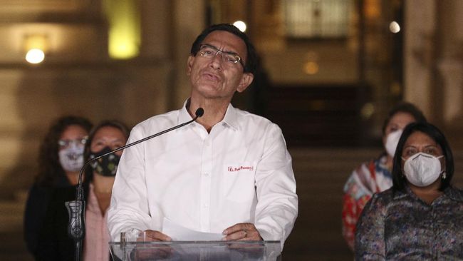 Parlemen Peru memakzulkan Presiden Martin Vizcarra karena dinilai gagal dalam menangani pandemi Covid-19 serta dugaan korupsi.