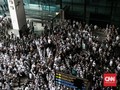 Selawat Menggema di Bandara Soetta Sambut Kedatangan Rizieq