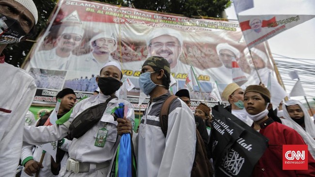 Satgas Covid-19 mengatakan pemeriksaan perlu dilakukan untuk melacak masyarakat yang positif Covid-19 usai menghadiri kerumunan Rizieq Shihab.
