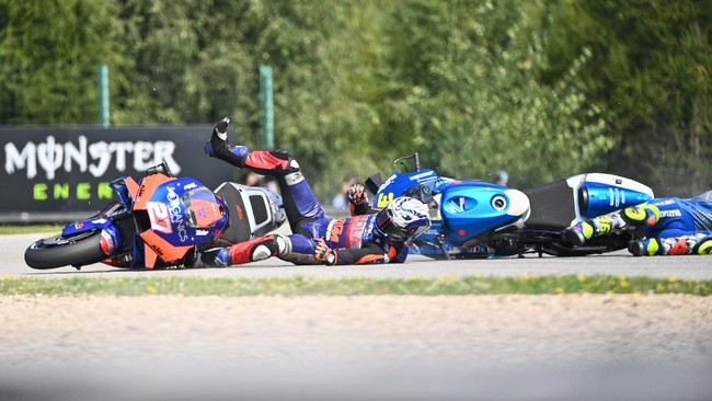 MotoGP Ceko mengungkapkan keputusan untuk mundur dari kalender MotoGP 2021 lantaran tak punya uang untuk renovasi sirkuit.