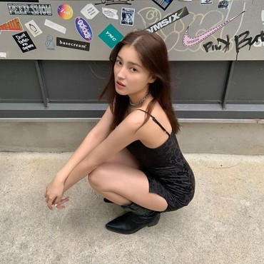 Heboh Foto Nancy MOMOLAND Sedang Ganti Pakaian Tersebar, Ini Kata Agensi