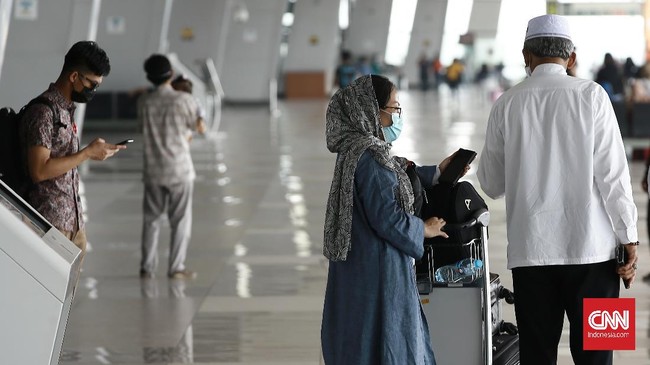Pemerintah Arab Saudi kembali membuka penerbangan internasional dari dan ke negara itu.