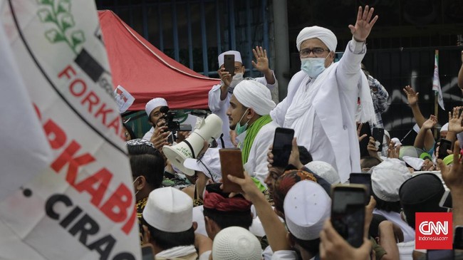 Rizieq Shihab mengakui acara Maulid dan pernikahan putrinya di Petamburan menimbulkan kerumunan dan melanggar prokes.