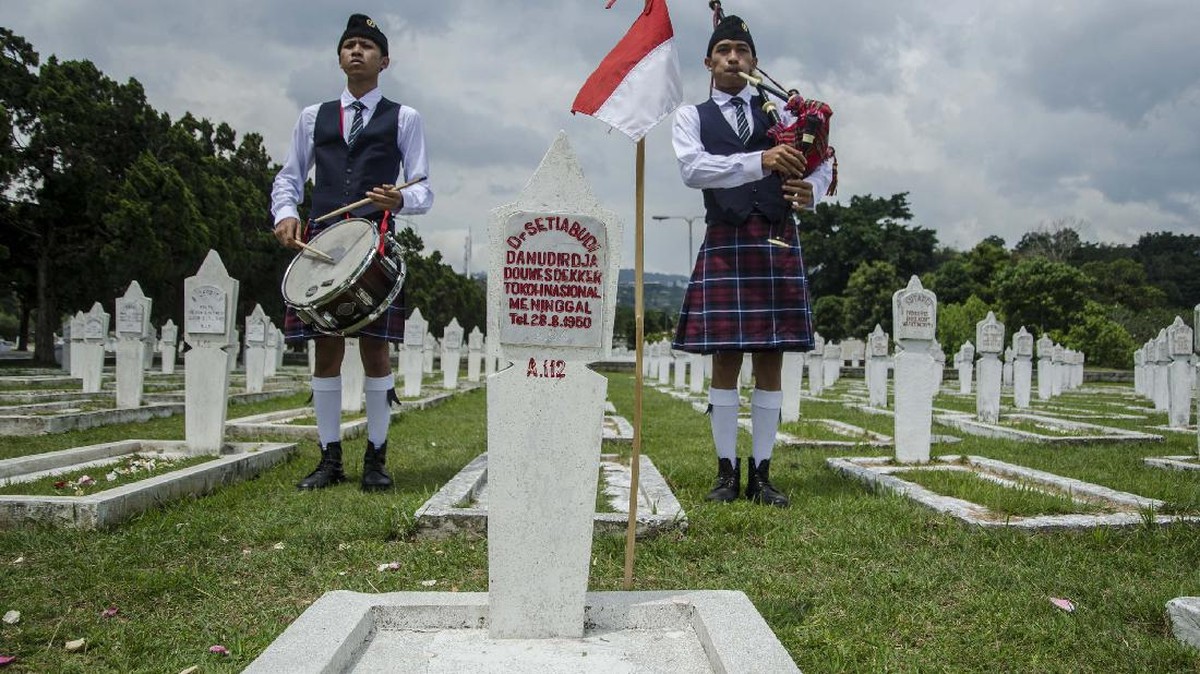 FOTO: Peringatan Hari Pahlawan di Tengah Pandemi Covid-19