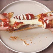 Resep Easy Mozzarela Corn Dog yang Lumer dan Chewy