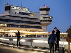 Bandara Tegel di Berlin Lelang Barang, Mulai Kursi Sampai Truk Pembajak Salju