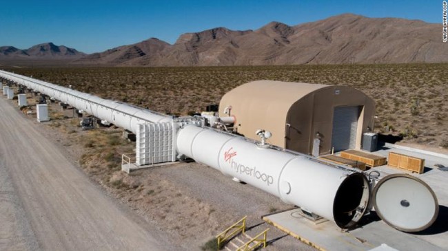 Virgin Hyperloop adalah transportasi kapsul vakum supercepat yang dalam uji coba pertamanya mampu mencapai 500 meter dalam 15 detik.