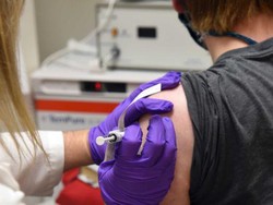 Bos BioNTech Yakin Vaksin Pfizer Bisa Akhiri Pandemi Corona