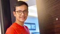 <p>Selama pandemi Corona atau COVID-19, Gunawan bersama istri dan kedua anaknya tinggal di Singapura, Bunda. Demi keluarga, aktor 47 tahun ini rela lho menolak tawaran syuting di Tanah Air. Ayah idaman banget sih. (Foto: Instagram @gunawan_sudrajat_real)</p>