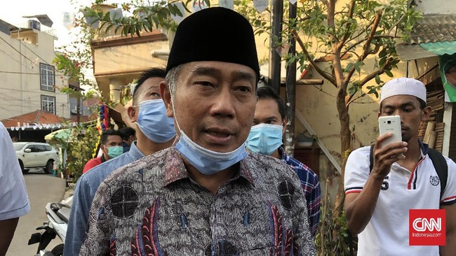 Politikus PAN Abraham Lunggana alias Haji Lulung gagal bertemu Rizieq Shihab di Petamburan pada Rabu (11/11). Rizieq sedang beristirahat dan tak bisa ditemui.