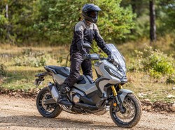 Honda X-ADV Diet, Tenaganya Kini Tambah Besar