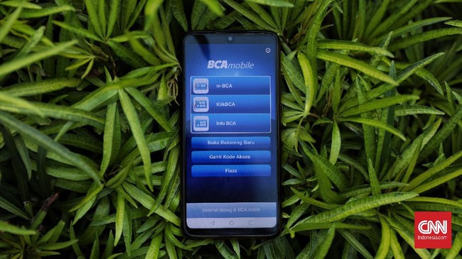Layanan M-Banking BCA telah bisa digunakan kembali mulai Kamis (3/3) dini hari, setelah error dan mengalami beberapa kendala pada Rabu (2/3) kemarin.