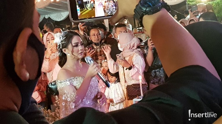 Resepsi pernikahan Jenita Janet dan Danu Sofwan