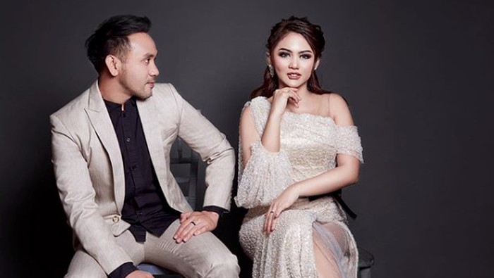 Jenita Janet dan Danu Sofwan.