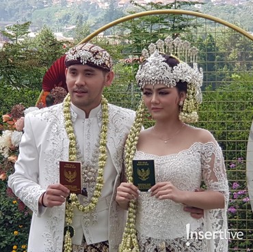 Ayu Dewi & Luna Maya Sensor Foto Gisel VS Jenita Janet Nikahi Pengusaha