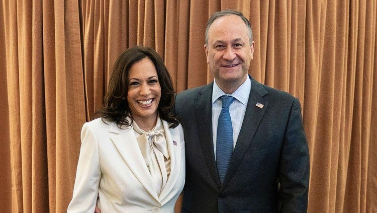 Kamala Harris dan suami