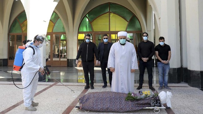 Kasus infeksi virus corona (Covid-19) di Iran saat ini masuk ke dalam gelombang keempat.