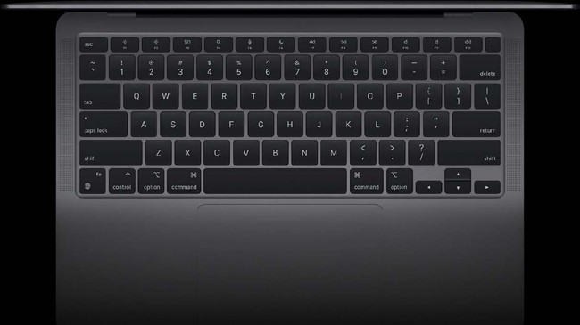 Pemilik Untung Store kehilangan MacBook seharga Rp67 juta yang dibeli lewat sebuah platform jual beli online. Diduga Macbook dibawa kabur kurir.