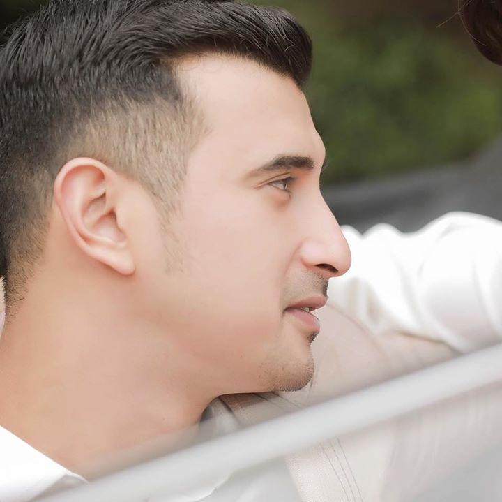 <p>Pesinetron Ali Syakieb akan menikahi Margin Wieheerm dalam waktu dekat nih, Bunda. (Foto: Aldi Photo via Instagram)</p>