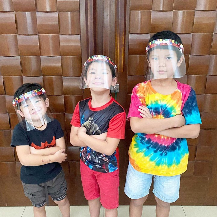 <p>Enggak cuma itu, anak-anak Ratna Galih juga terlihat akur dan menggemaskan ya, Bunda? Foto: Instagram @ratnagalih)</p>