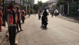 VIDEO: PSBB Transisi, Banyak Warga Tak Gunakan Masker