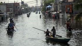 FOTO: Banjir Kiriman Picu Penjarahan di Meksiko