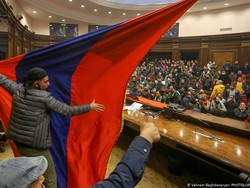 Damai di Nagorno Ciptakan Krisis Politik di Armenia