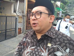 Saling Sahut Fadli Zon soal Karantina dengan Jubir Luhut