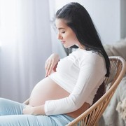 Hati-Hati, Bahan-Bahan Skincare Ini Tidak Boleh Digunakan Selama Hamil!