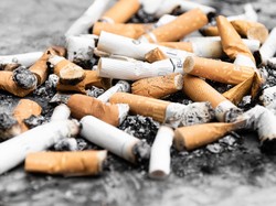 Waspada, Karier Penyanyi Bisa Tamat Cepat karena Rokok