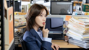 Penampilan Beda YoonA SNSD Saat Jadi Wartawan di Drama Korea 'Hush'
