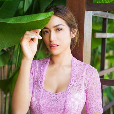 Unggah Foto di Tepi Pantai, Jessica Iskandar Banjir Hujatan