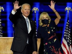 Gaun Hitam Rp80 Juta Istri Joe Biden Langsung Ludes di Pasaran