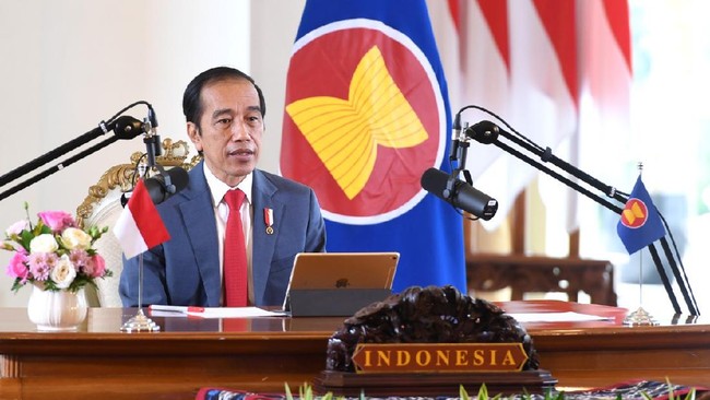 Kunjungan para menteri luar negeri ASEAN ke Istana Negara sebagai rangkaian dari The ASEAN Foreign Ministers Retreat di Sekretariat ASEAN di Jakarta, hari ini.