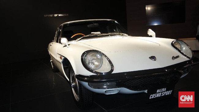 Sebelum Mazda berbenah menjadi produsen mobil terkenal, cikal bakal perusahaan dimulai dari 1920 sebagai produsen tutup botol anggur.