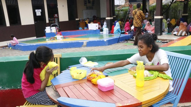Pemprov DKI Jakarta melalui Dinas Pendidikan berencana mendirikan 242 lembaga PAUD Negeri di berbagai lokasi sebagai pemerataan dan perluasan akses pendidikan.