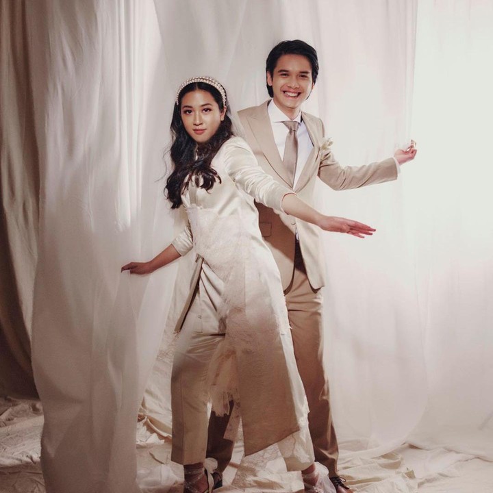 <p>Penyanyi Sherina Munaf baru saja melepas masa lajangnya, Bunda. Wanita 30 tahun ini resmi dipersunting aktor Baskara Mahendra. (Foto: Instagram @sherinasinna)</p>