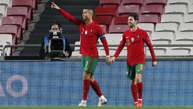 FOTO: Ronaldo Melangkah Pasti Menuju Rekor Bomber Tersubur