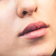 Rekomendasi Lipcare untuk Mengembalikan Warna Bibir yang Menggelap