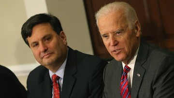 Biden Tunjuk Ron Klain jadi Kepala Staf Gedung Putih Presiden terpilih Amerika Serikat Joe Biden secara resmi menunjuk Ron Klain sebagai kelapa staf Gedung Putih.