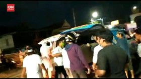 VIDEO: Adang Ambulans, Warga Ambil Jenazah Pasien Covid-19