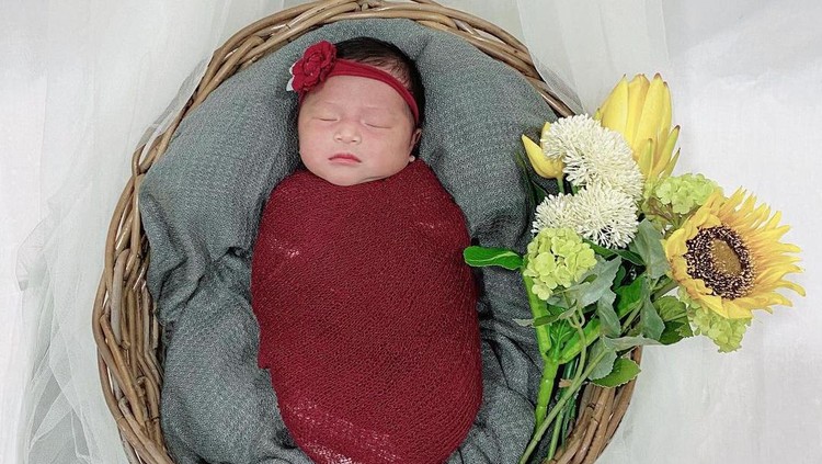 Anak Nina Zatulini