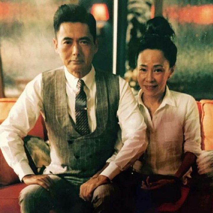 <p>Chow Yun Fat merupakan aktor yang terkenal di Hong Kong. Sedangkan, Jasmine Tan merupakan pebisnis kaya raya di Singapura lho. (Foto: Instagram @chowyunfat_fanpage)</p>
