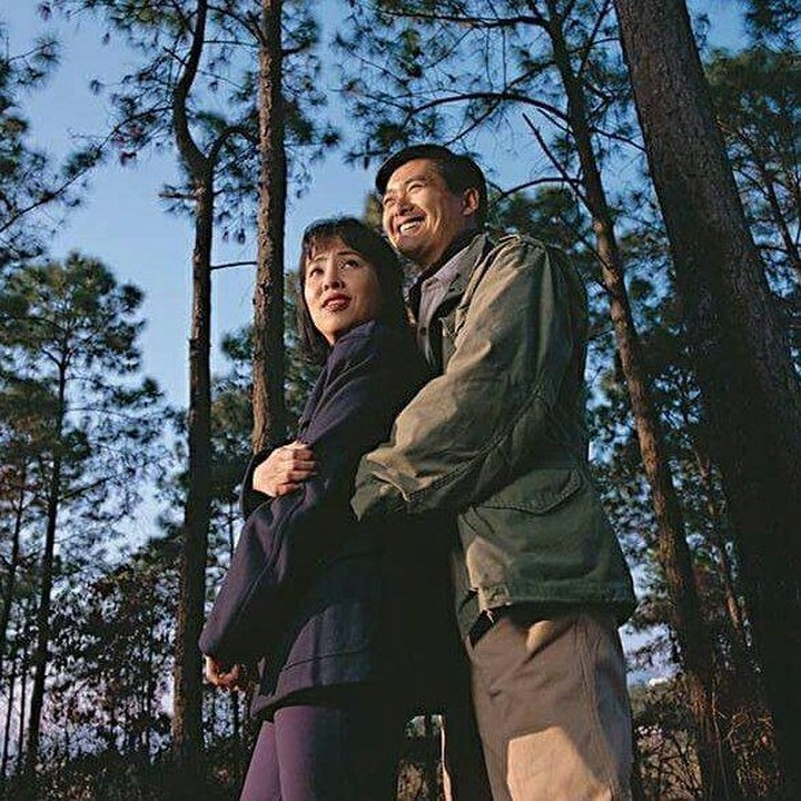 <p>Mereka sering terlihat jalan-jalan berdua dan menikmati momen bersama seperti pasangan yang masih muda. (Foto: Instagram @chowyunfat_fanpage)</p>