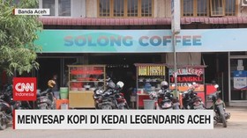 VIDEO: Menyesap Kopi di Kedai Legendaris Aceh