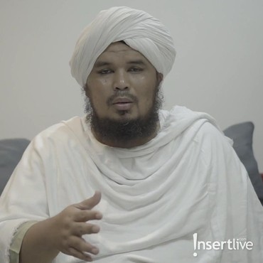 Bahagianya Ustaz Derry Sulaiman Punya Calon Mantu Bule Mualaf