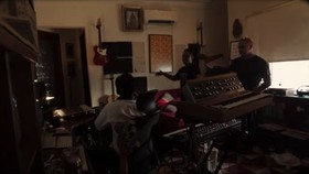 Laze Rilis Album Kedua Bertajuk Puncak Janggal