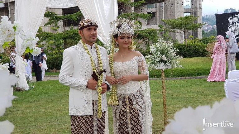 Mahar Mewah Pernikahan Jenita Janet dan Danu Sofwan Mahar Mewah Pernikahan Jenita Janet dan Danu Sofwan