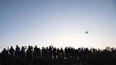 NYALANG: Cahaya di Ujung Jalan Temaram Foto-foto pilihan redaksi CNNIndonesia.com dari pelbagai belahan dunia, mulai dari pengantin baru di Rusia hingga unta di Australia.