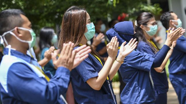 Kasus Aktif Corona 319 Kabupaten-Kota di Bawah 50 kasus Tercatat sebanyak 319 dari 514 kabupaten-kota di Indonesia tercatat memiliki kasus positif Covid-19 di bawah 50 kasus.